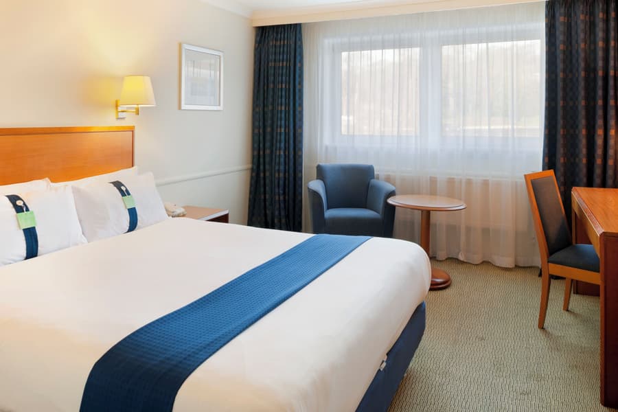 Holiday Inn Edinburgh Zoo by IHG