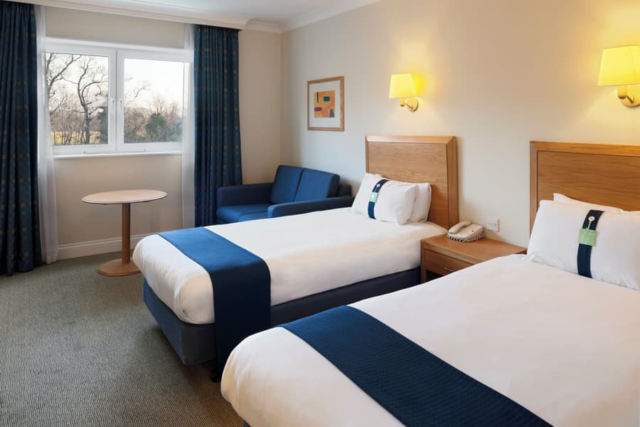 Holiday Inn Edinburgh Zoo by IHG
