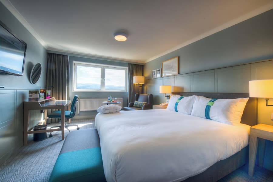 Holiday Inn Edinburgh Zoo by IHG