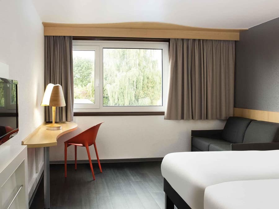 Ibis 3 Lacs Neuchatel Hotel