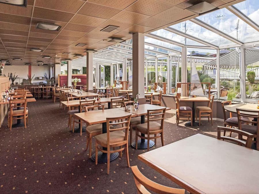 Ibis 3 Lacs Neuchatel Hotel
