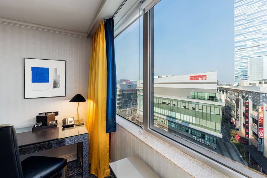 E-Central Downtown Los Angeles Hotel