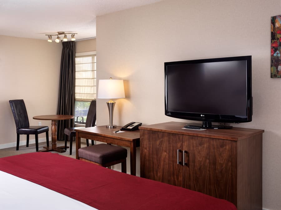 Huntingdon Hotel and Suites