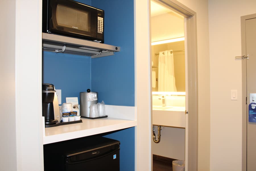 Holiday Inn Express Bakersfield by IHG