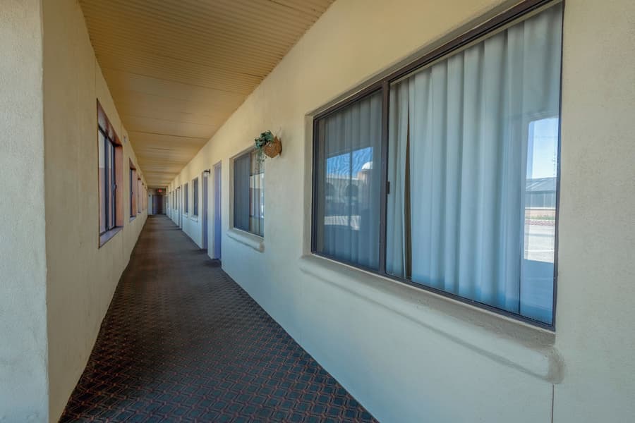 Royal Holiday Motel By Belvilla Gallup I-40