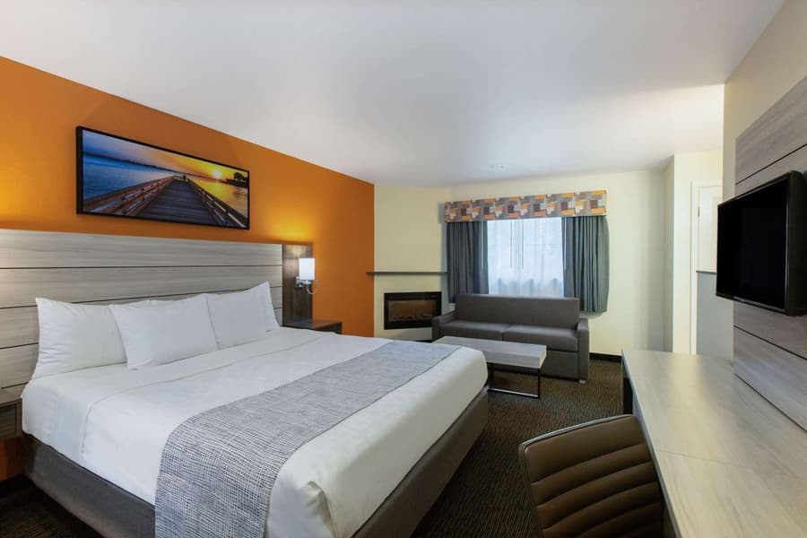 Days Inn by Wyndham Monterey-Fisherman's Wharf Aquarium