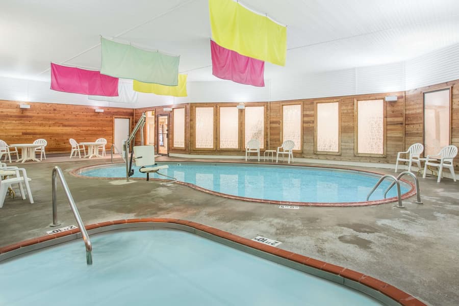 Days Inn by Wyndham Marquette