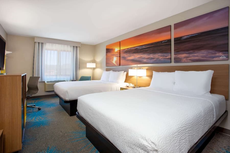 Days Inn by Wyndham Marquette
