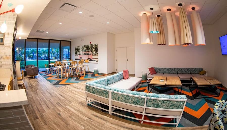 Beachside Hotel & Suites Cocoa Beach - Port Canaveral