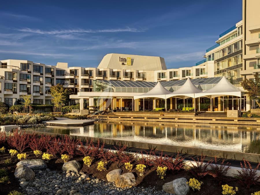 Inn at Laurel Point
