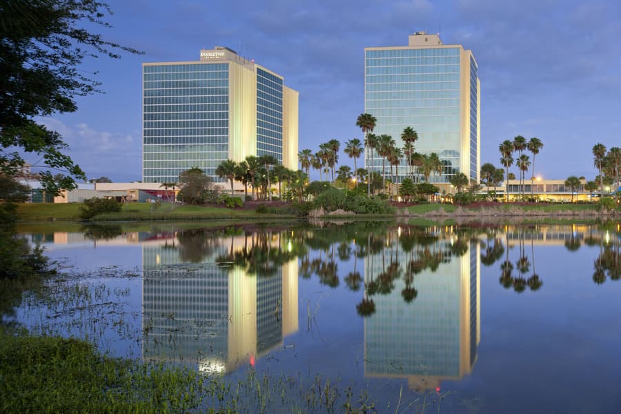 DoubleTree by Hilton at the Entrance to Universal Orlando