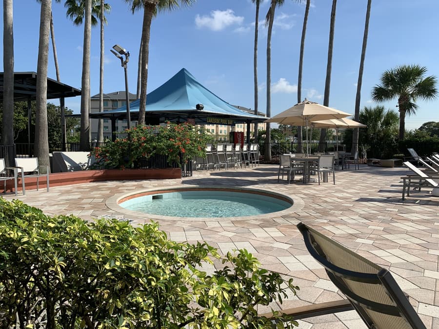 DoubleTree by Hilton at the Entrance to Universal Orlando