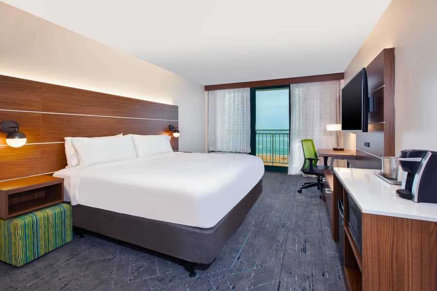 Holiday Inn Express & Suites VA Beach Oceanfront by IHG
