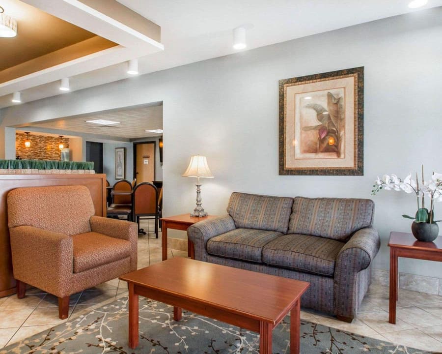 Quality Inn US65 & E. Battlefield Rd. Springfield