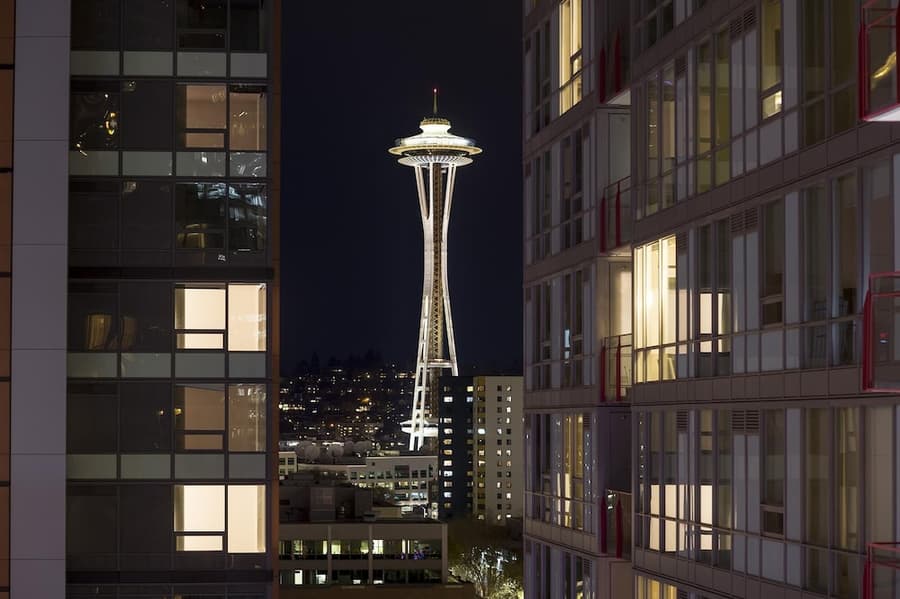 Warwick Seattle