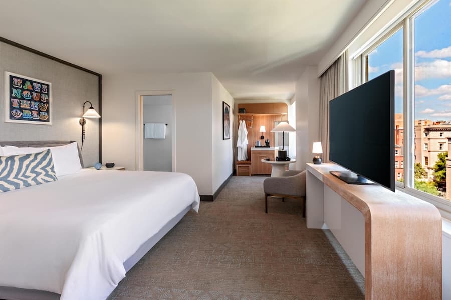 Beacon Hotel & Corporate Quarters