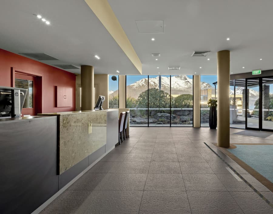 Copthorne Hotel and Apartments Queenstown Lakeview