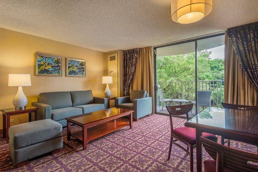 Hilo Hawaiian Hotel, Trademark Collection by Wyndham