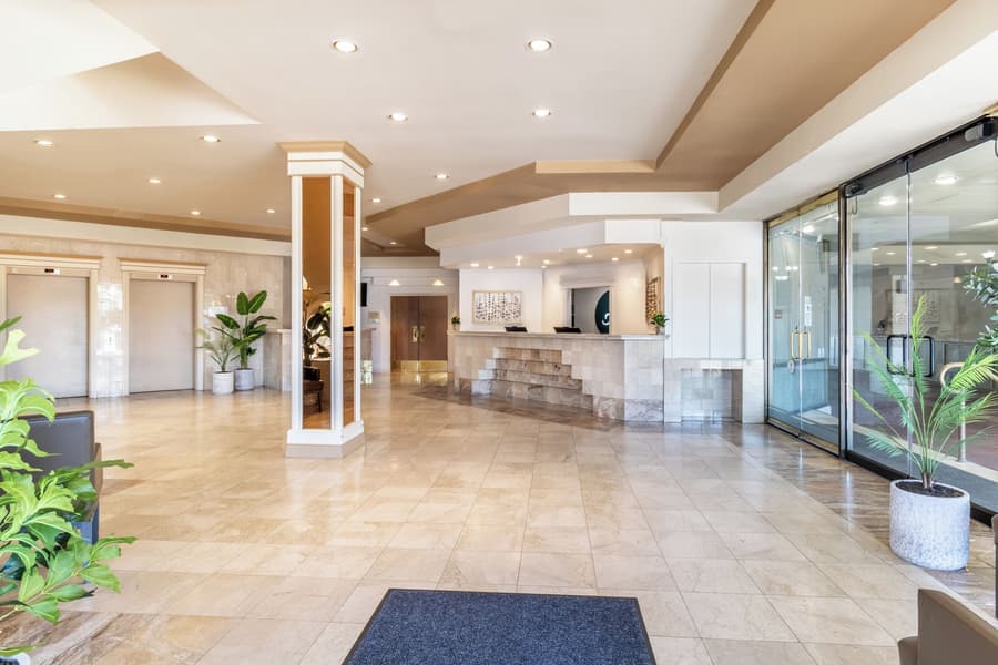 Atrium Hotel Vancouver