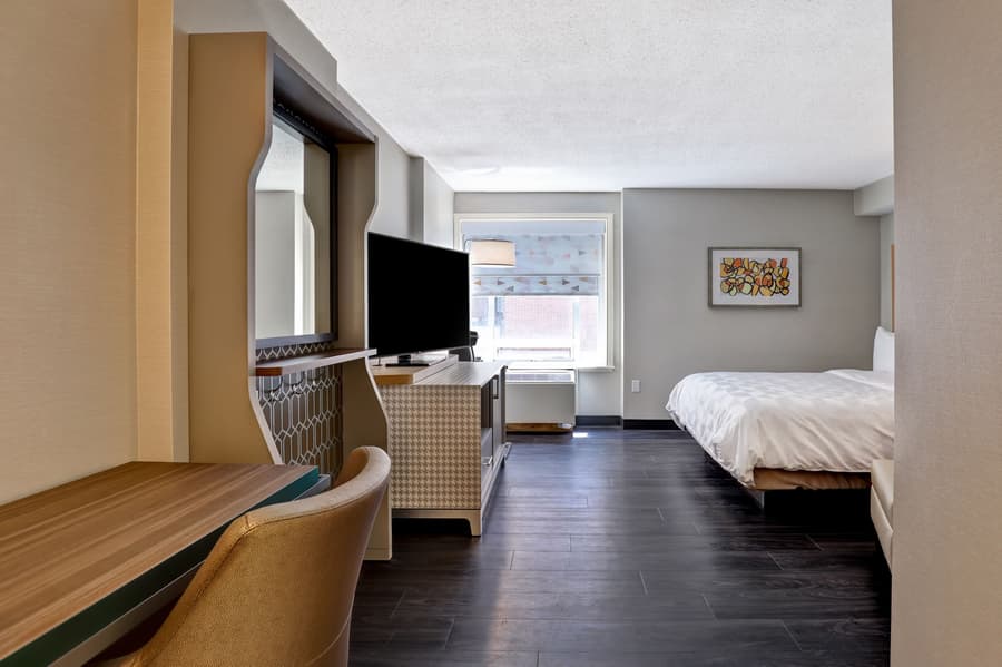 Holiday Inn Ottawa Dwtn - Parliament Hill by IHG