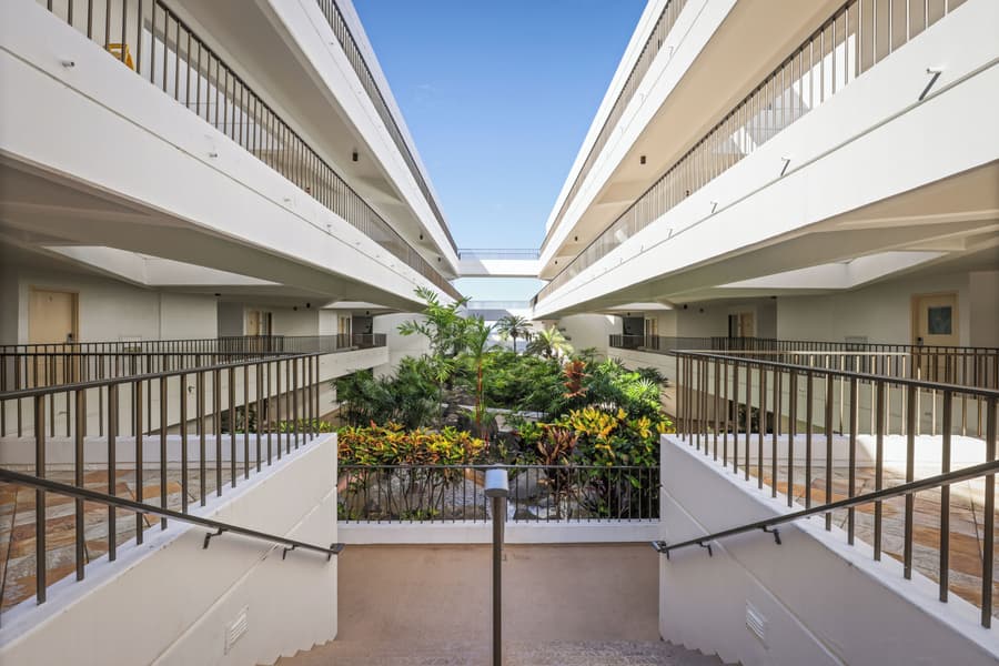 Royal Sea Cliff Kona by OUTRIGGER