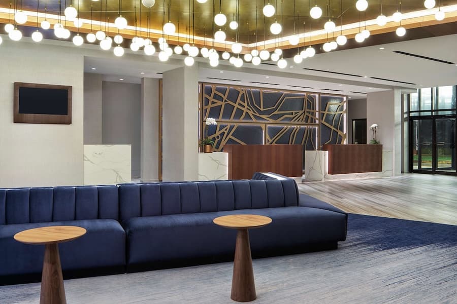 DoubleTree by Hilton Hotel Newark Airport