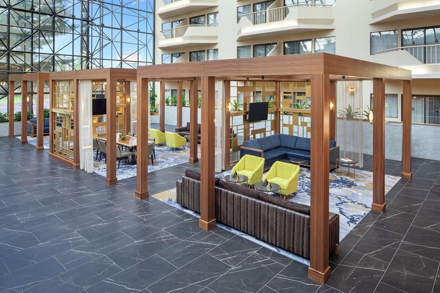 DoubleTree by Hilton Hotel Newark Airport