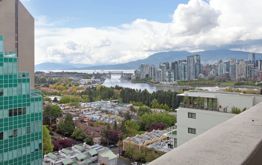 Holiday Inn Vancouver Centre by IHG