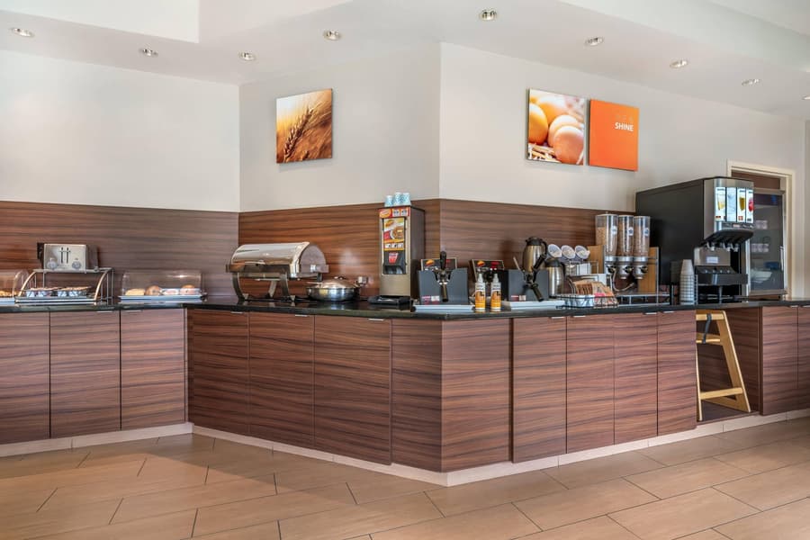 Comfort Inn & Suites Green Bay Stadium Area
