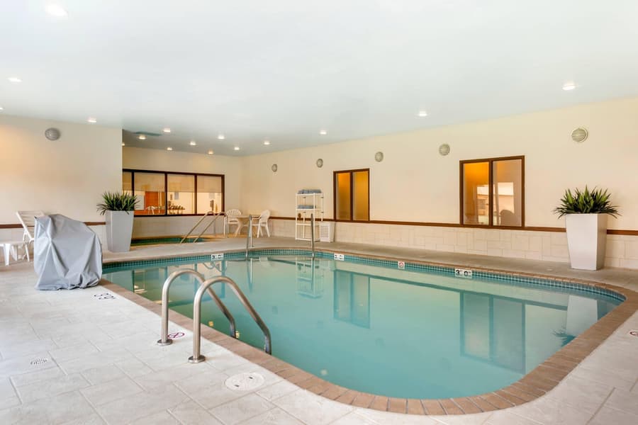 Comfort Inn & Suites Green Bay Stadium Area