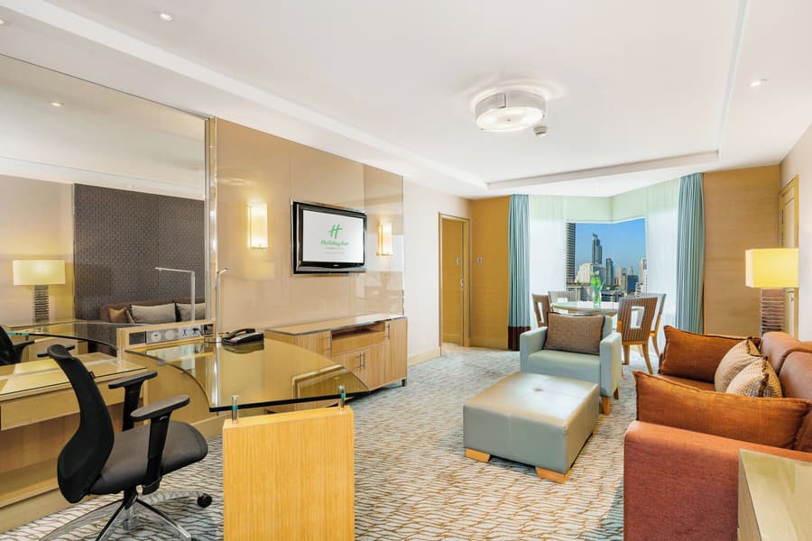 Holiday Inn Bangkok Silom by IHG