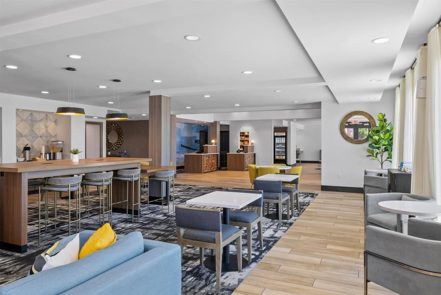 La Quinta Inn & Suites by Wyndham Santa Cruz
