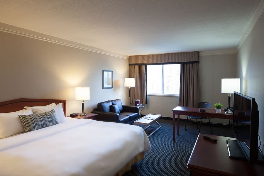 Toronto Don Valley Hotel and Suites