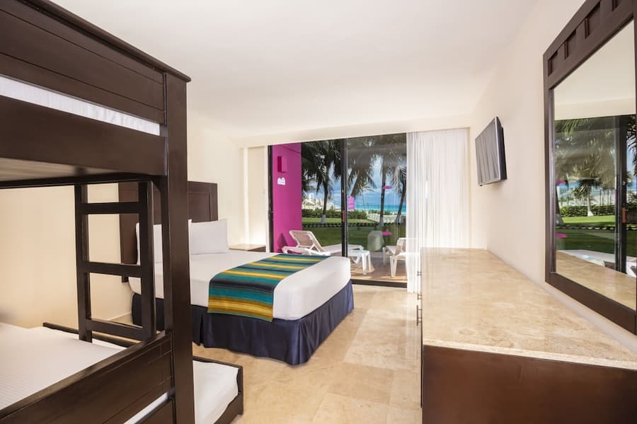 Crown Paradise Club Cancun All Inclusive