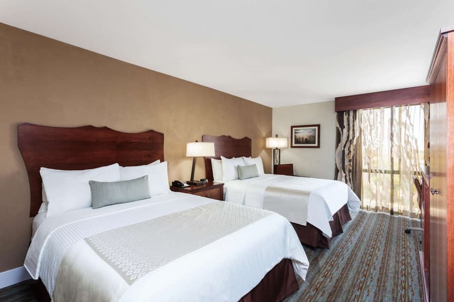 Wyndham Visalia