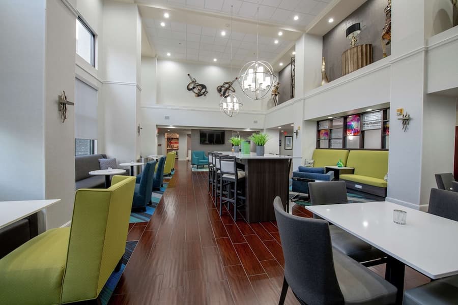 Hampton Inn & Suites Lafayette