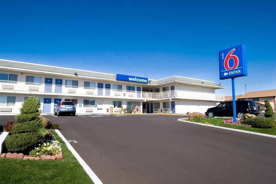 Motel 6 Pendleton, OR