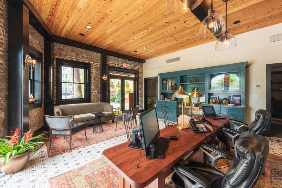 Andrew Pinckney Inn