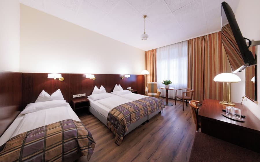 Continental Hotel-Pension