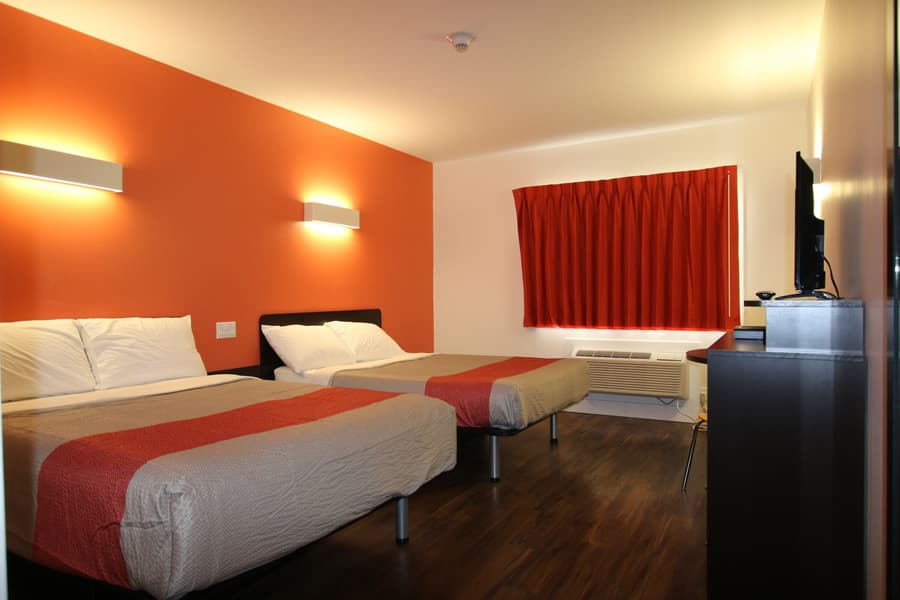 Motel 6 Moncton, NB