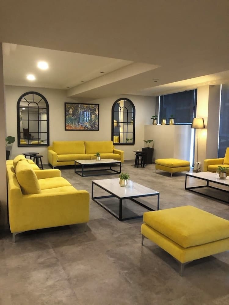 Candia Hotel