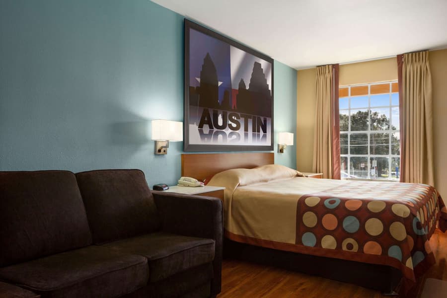 Super 8 by Wyndham Austin Downtown/Capitol Area