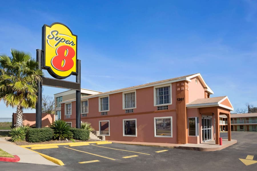 Super 8 by Wyndham Austin Downtown/Capitol Area