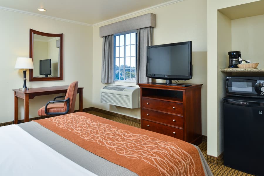 Blu Pacific Hotel
