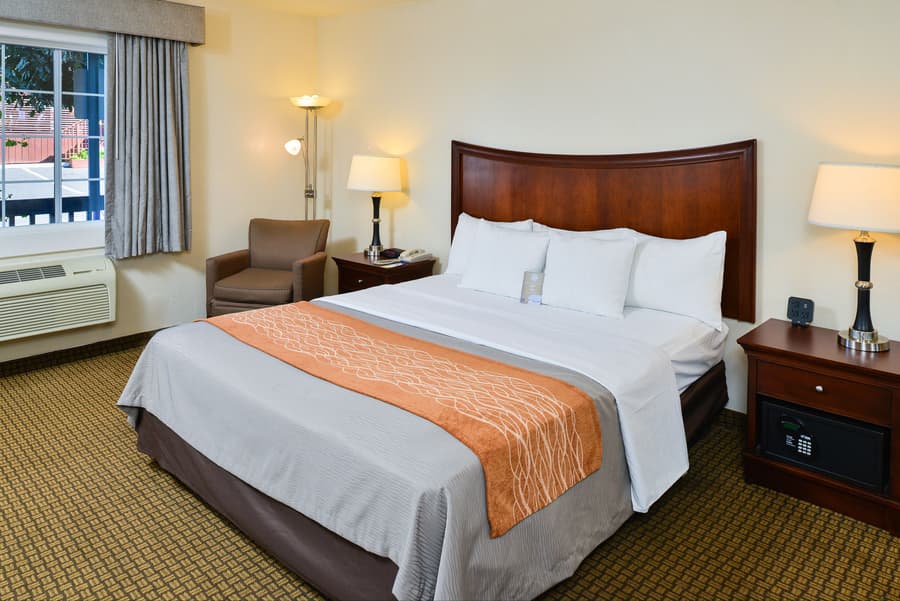 Blu Pacific Hotel