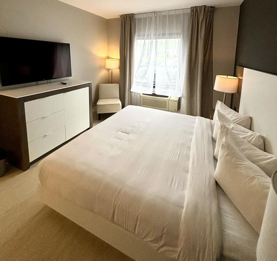 Ambassadeur Hotel