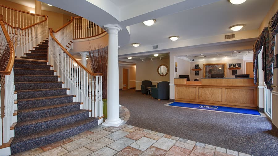 Best Western Plus Executive Court Inn & Conference Center