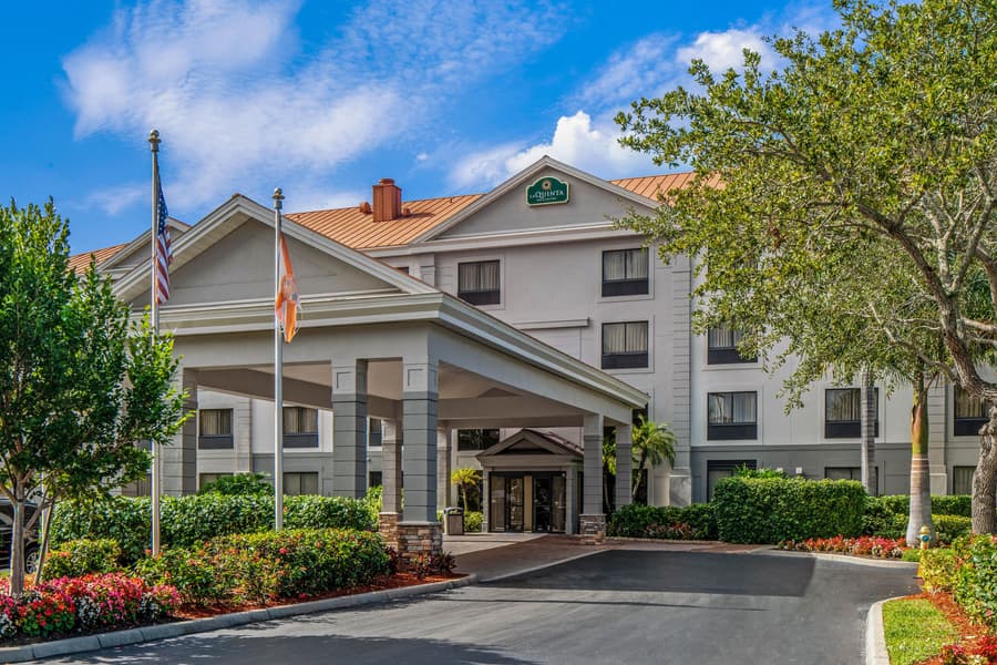 La Quinta Inn & Suites by Wyndham Bonita Springs Naples N.