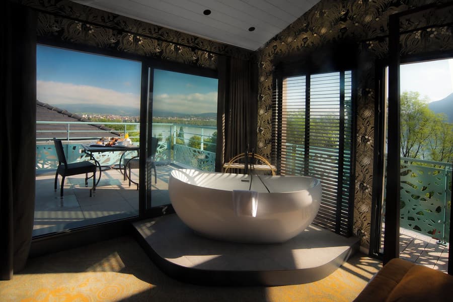 Les Tresoms Lake and Spa Resort