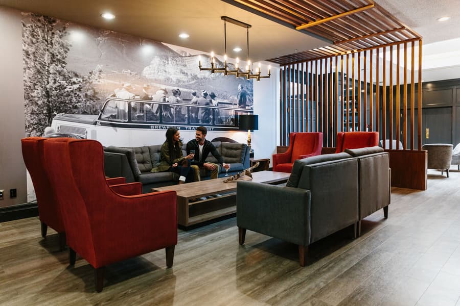 Elk + Avenue Hotel